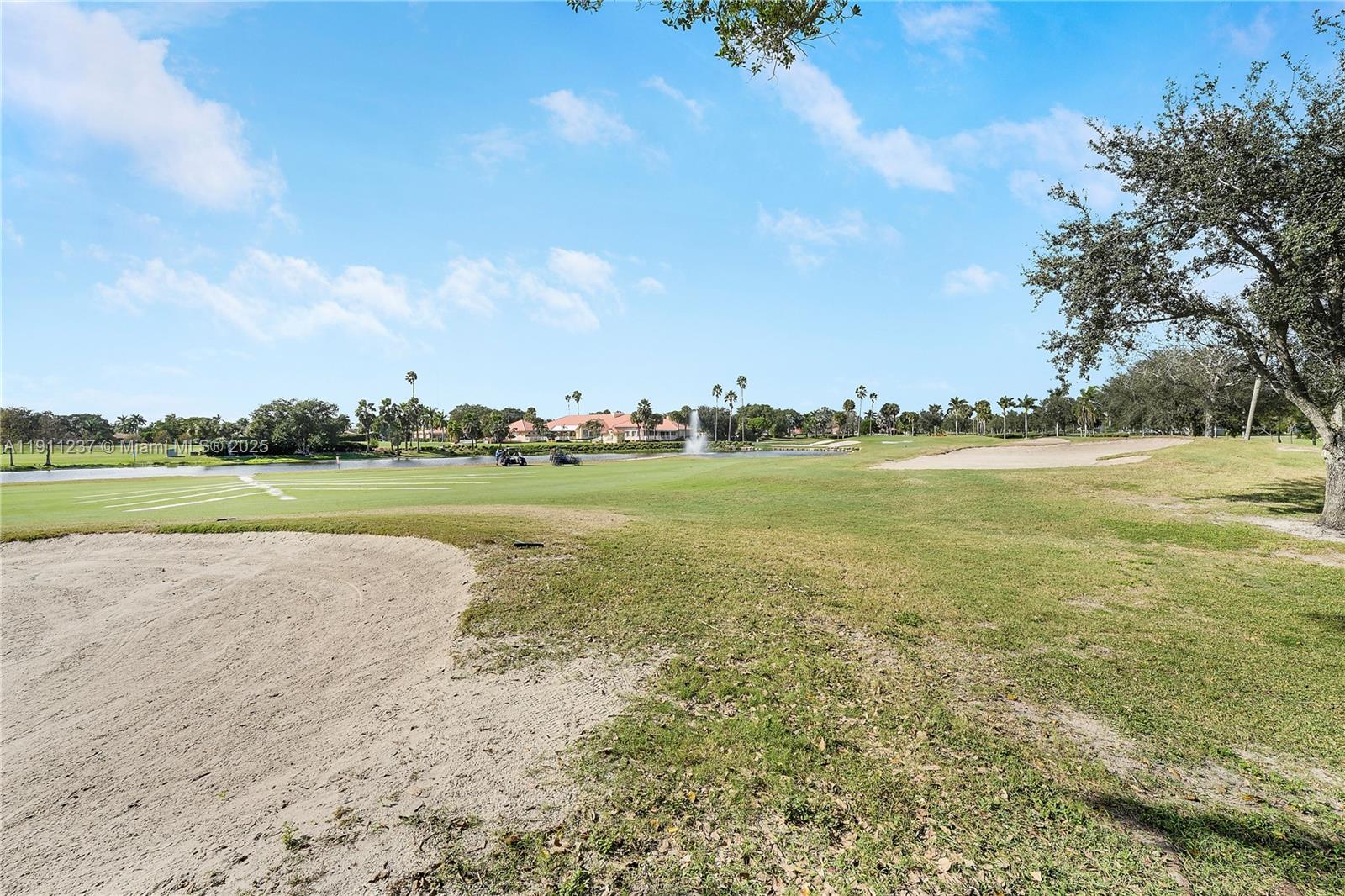 BALMORAL COUNTRY CLUB LAC - Residential