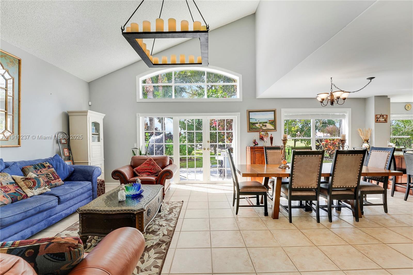 BALMORAL COUNTRY CLUB LAC - Residential