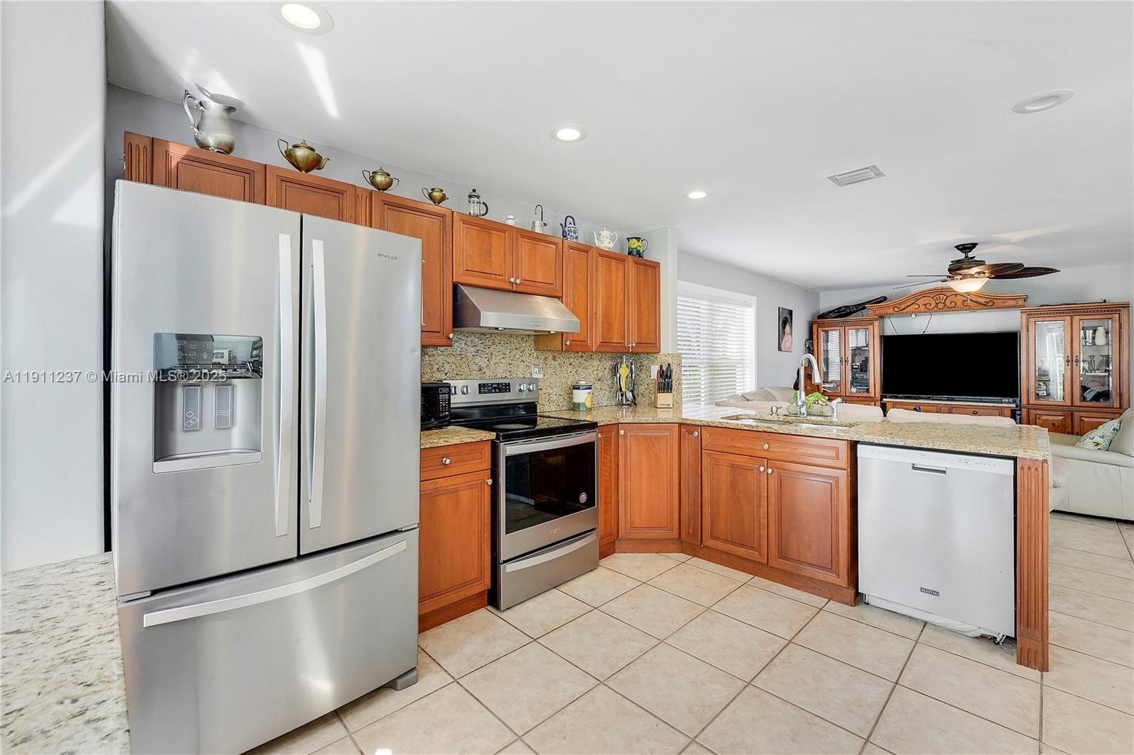 BALMORAL COUNTRY CLUB LAC - Residential