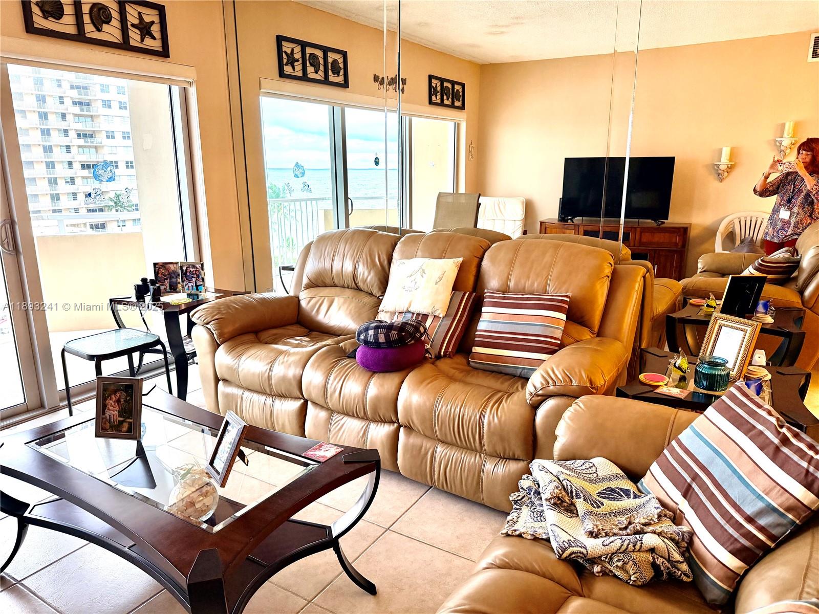 HEMISPHERES CONDO - Residential Lease