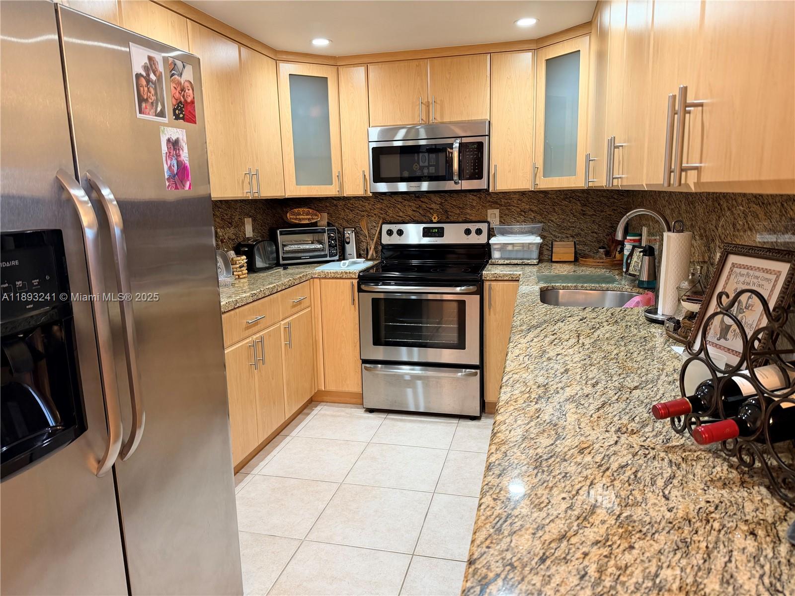 HEMISPHERES CONDO - Residential Lease