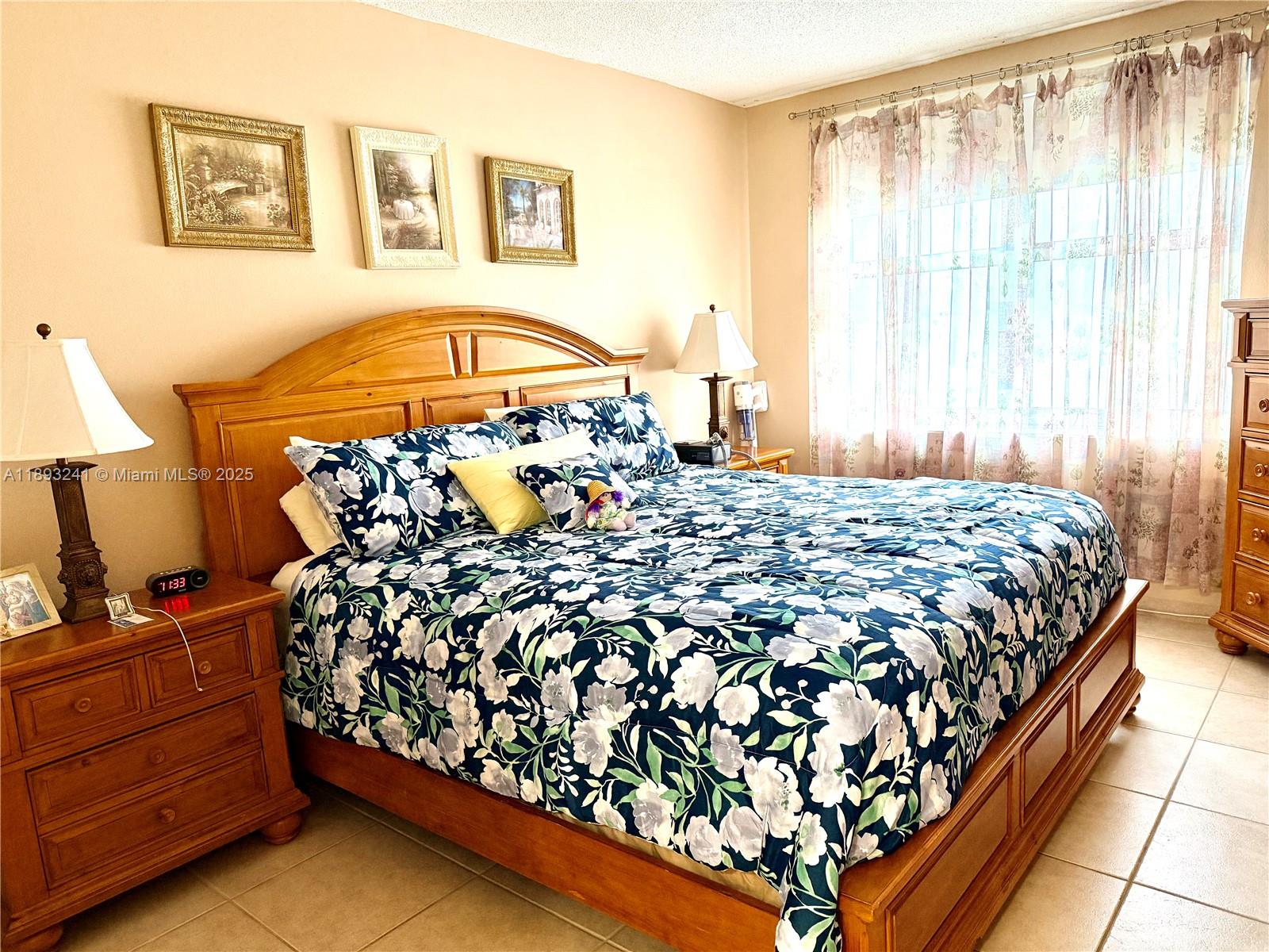 HEMISPHERES CONDO - Residential Lease