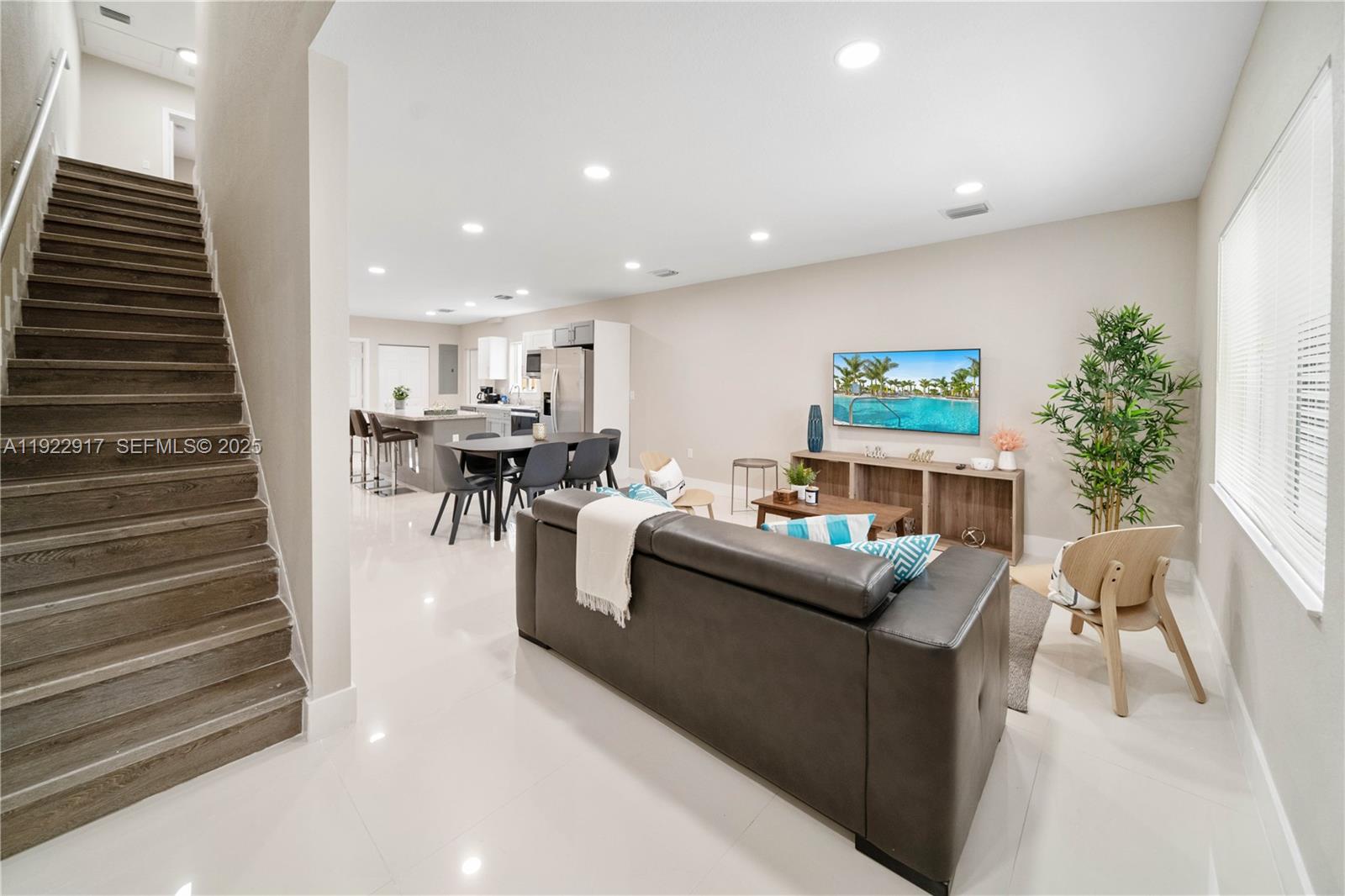 FLORAL PK - Residential Income