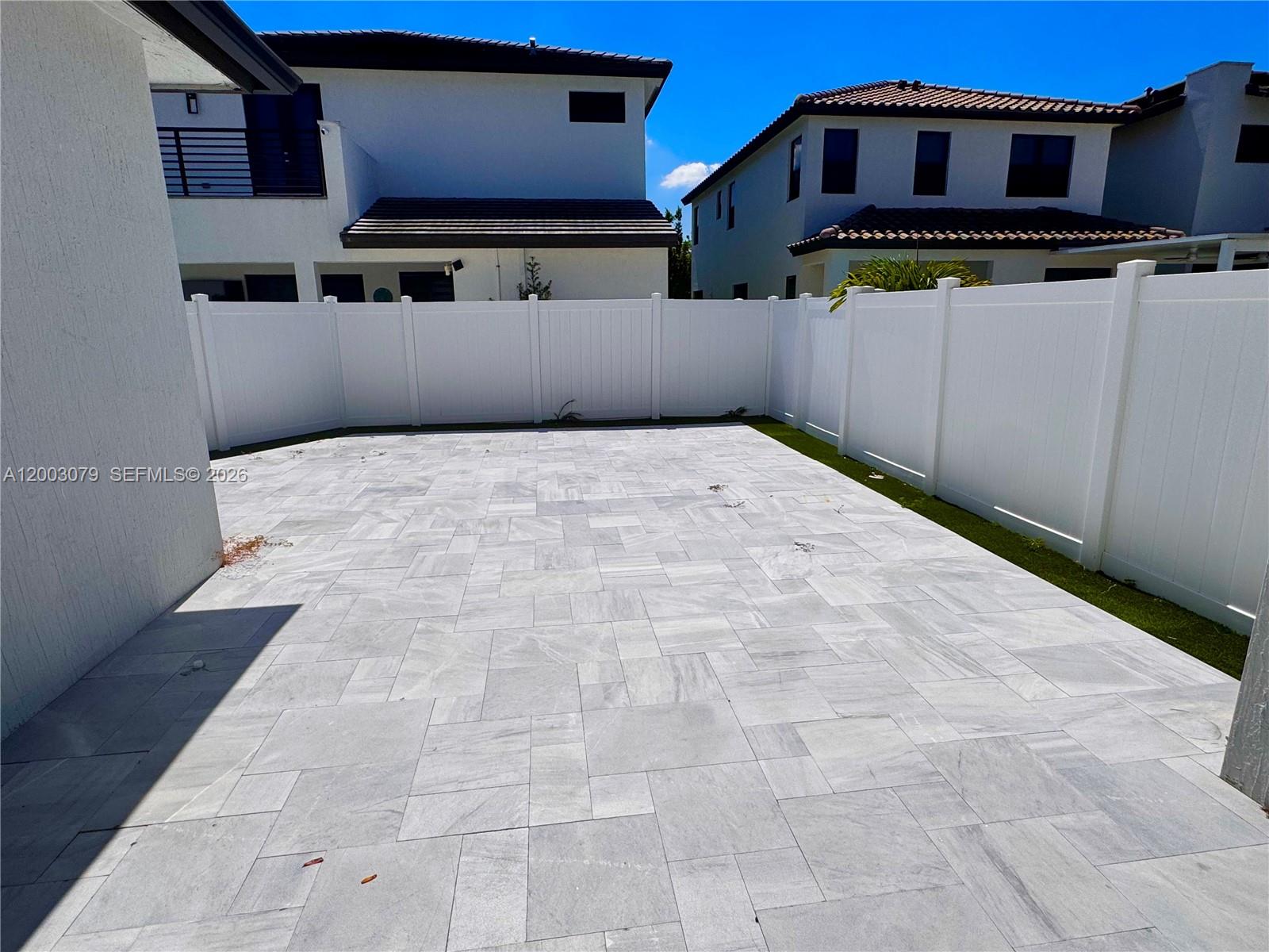 8108 NW 48th Ter 8108