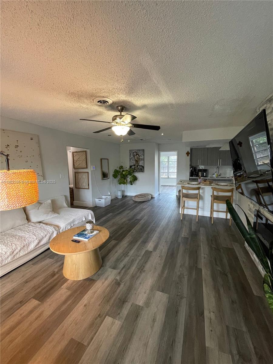 3531 NW 34th Ave