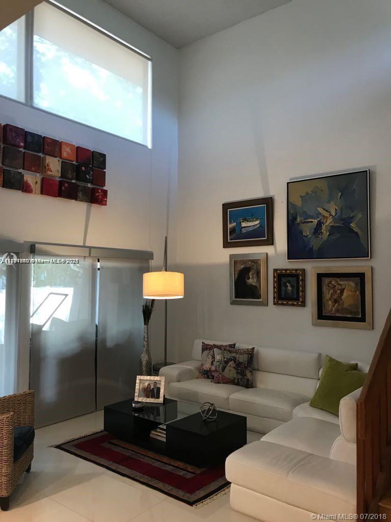 Rental Property at 12521 Sw 94th Ter, Miami, Broward County, Florida - Bedrooms: 3 
Bathrooms: 3  - $3,200 MO.