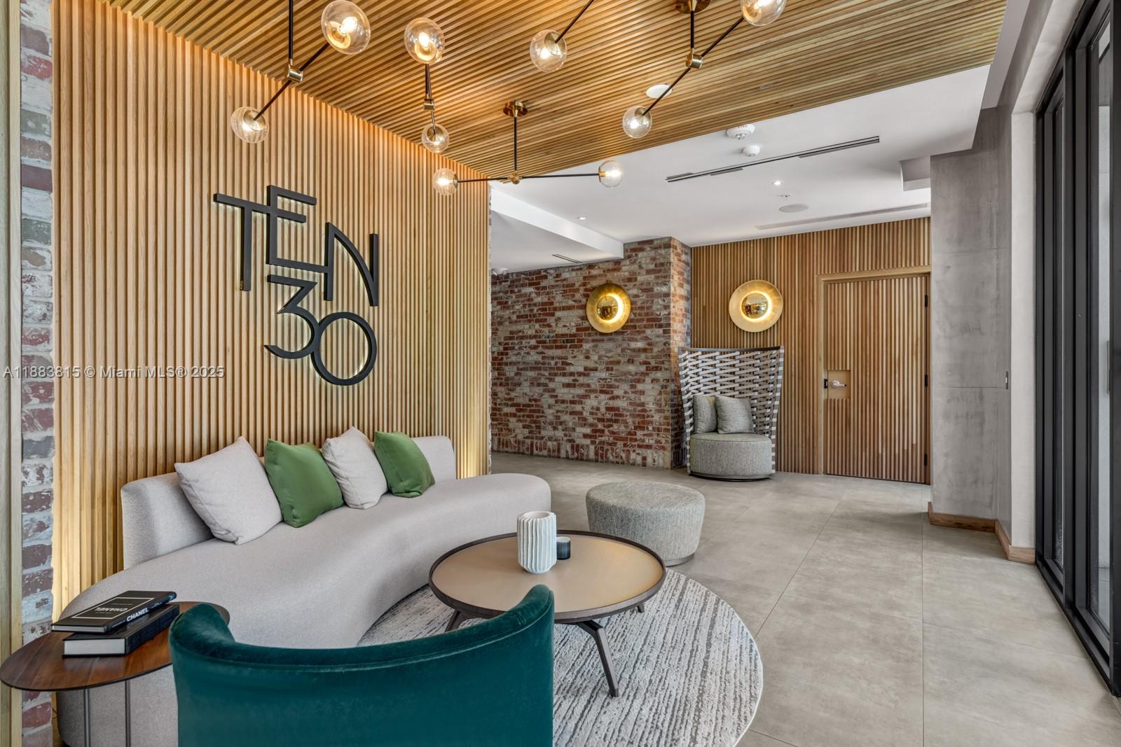 LINCOLN SUB - Residential Lease