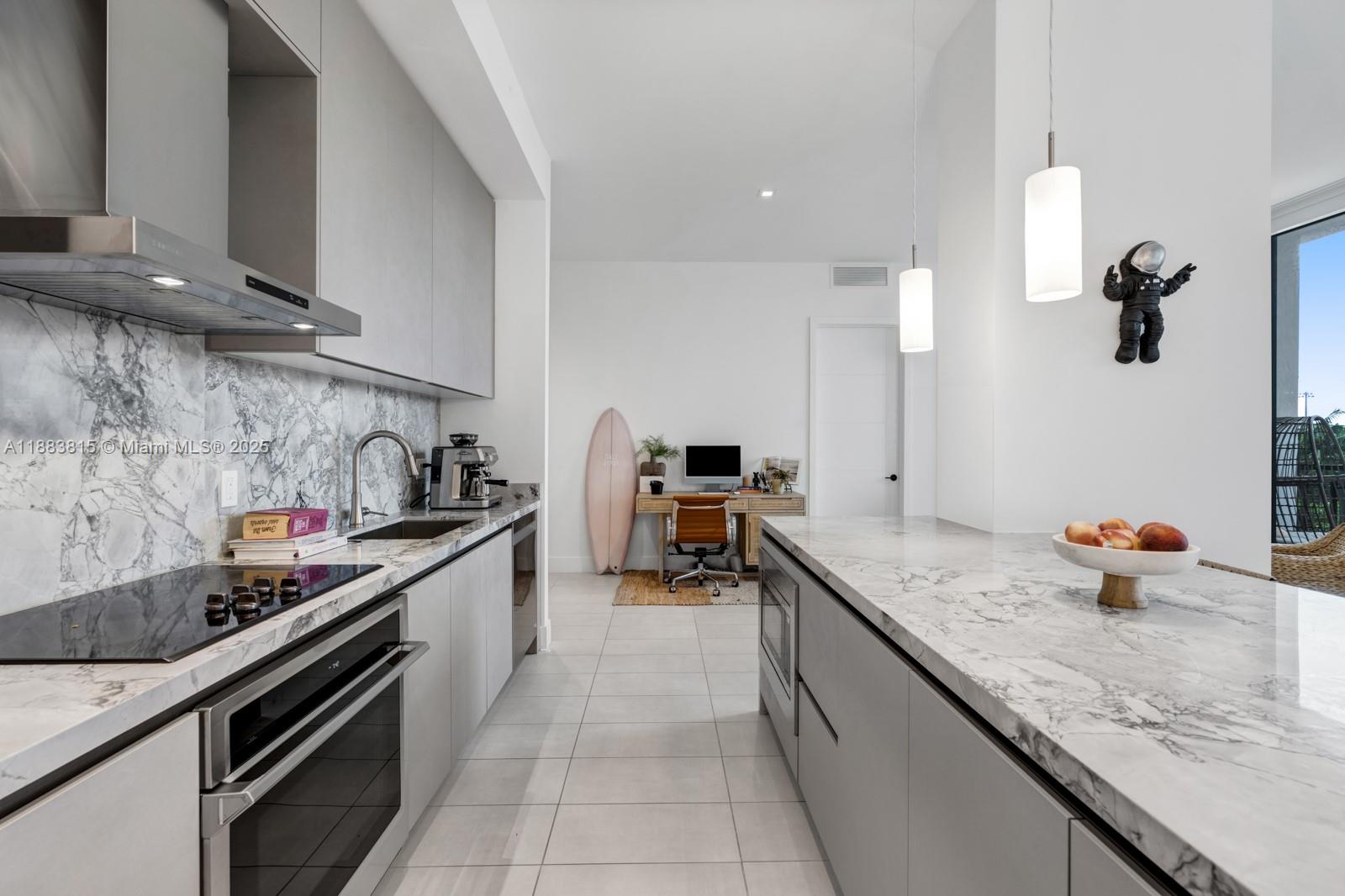 LINCOLN SUB - Residential Lease