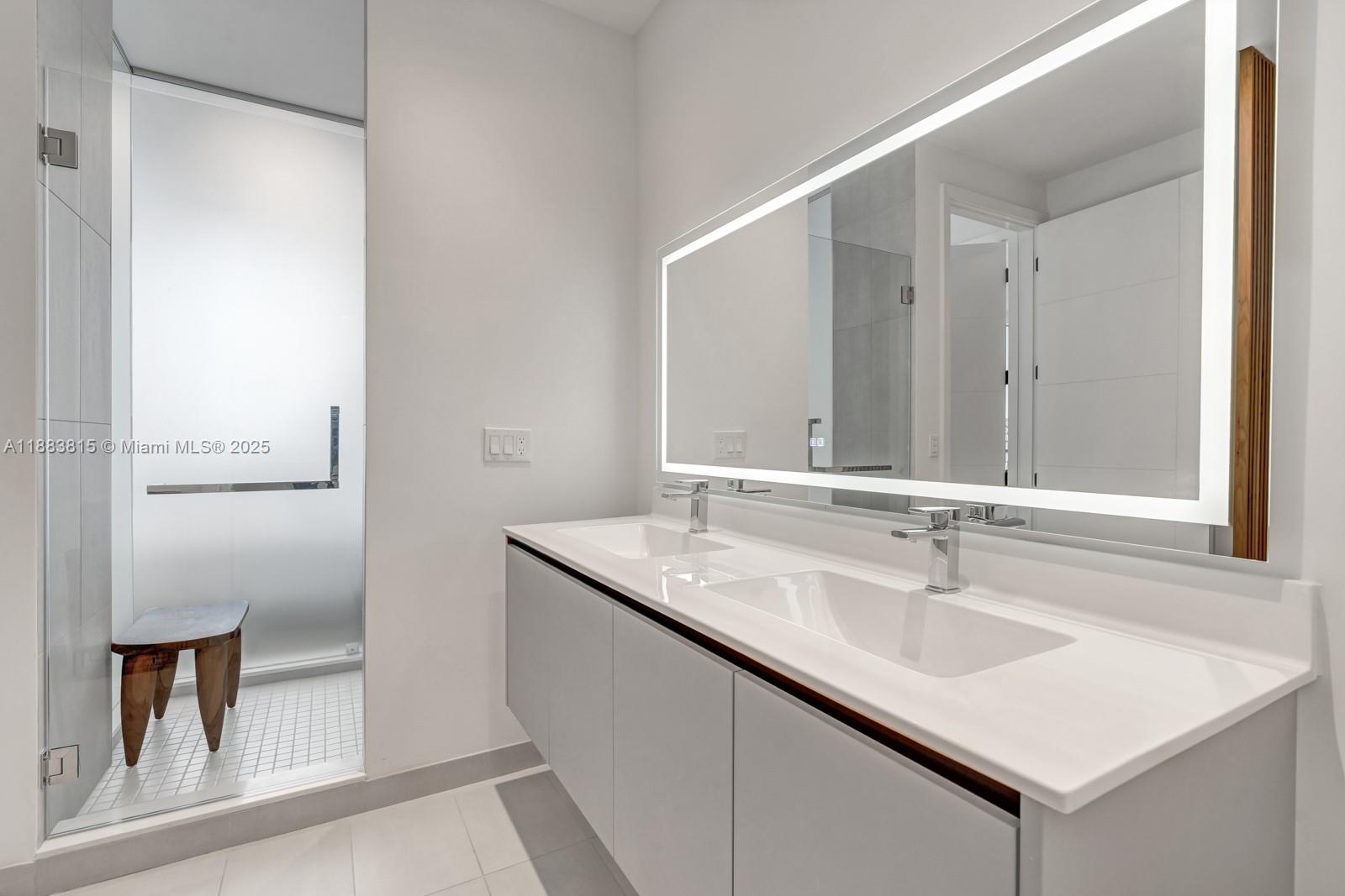 LINCOLN SUB - Residential Lease