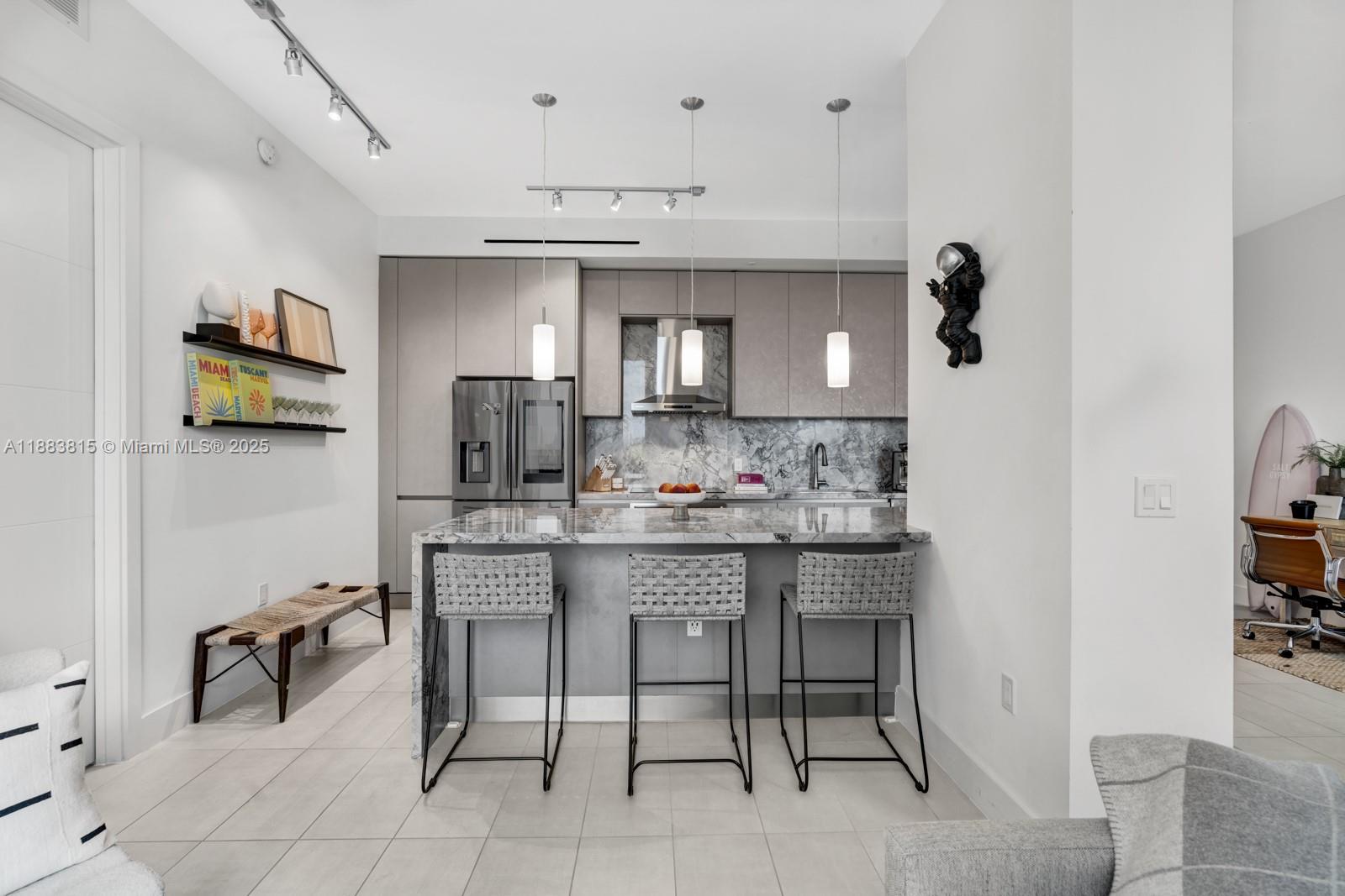 LINCOLN SUB - Residential Lease