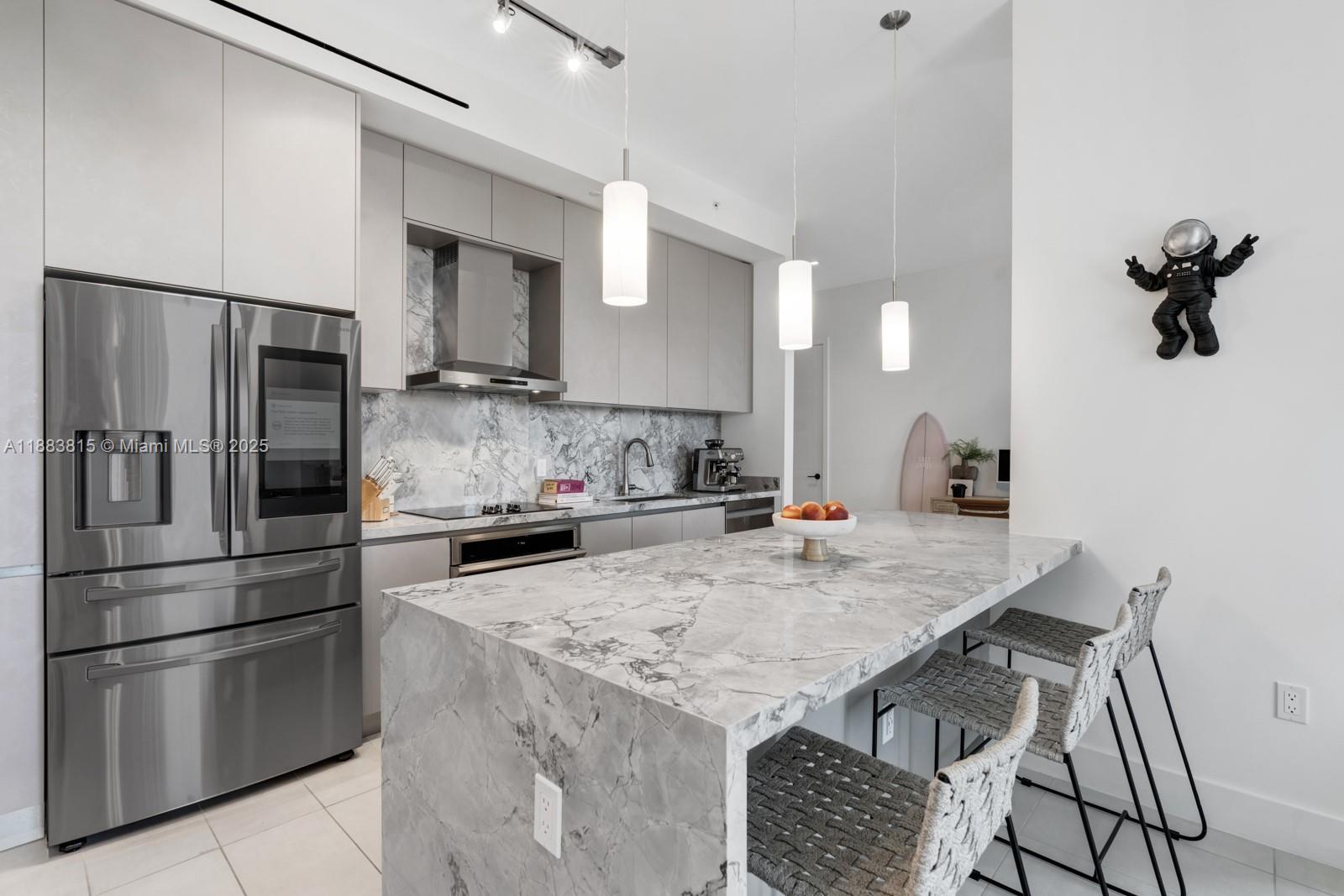 LINCOLN SUB - Residential Lease