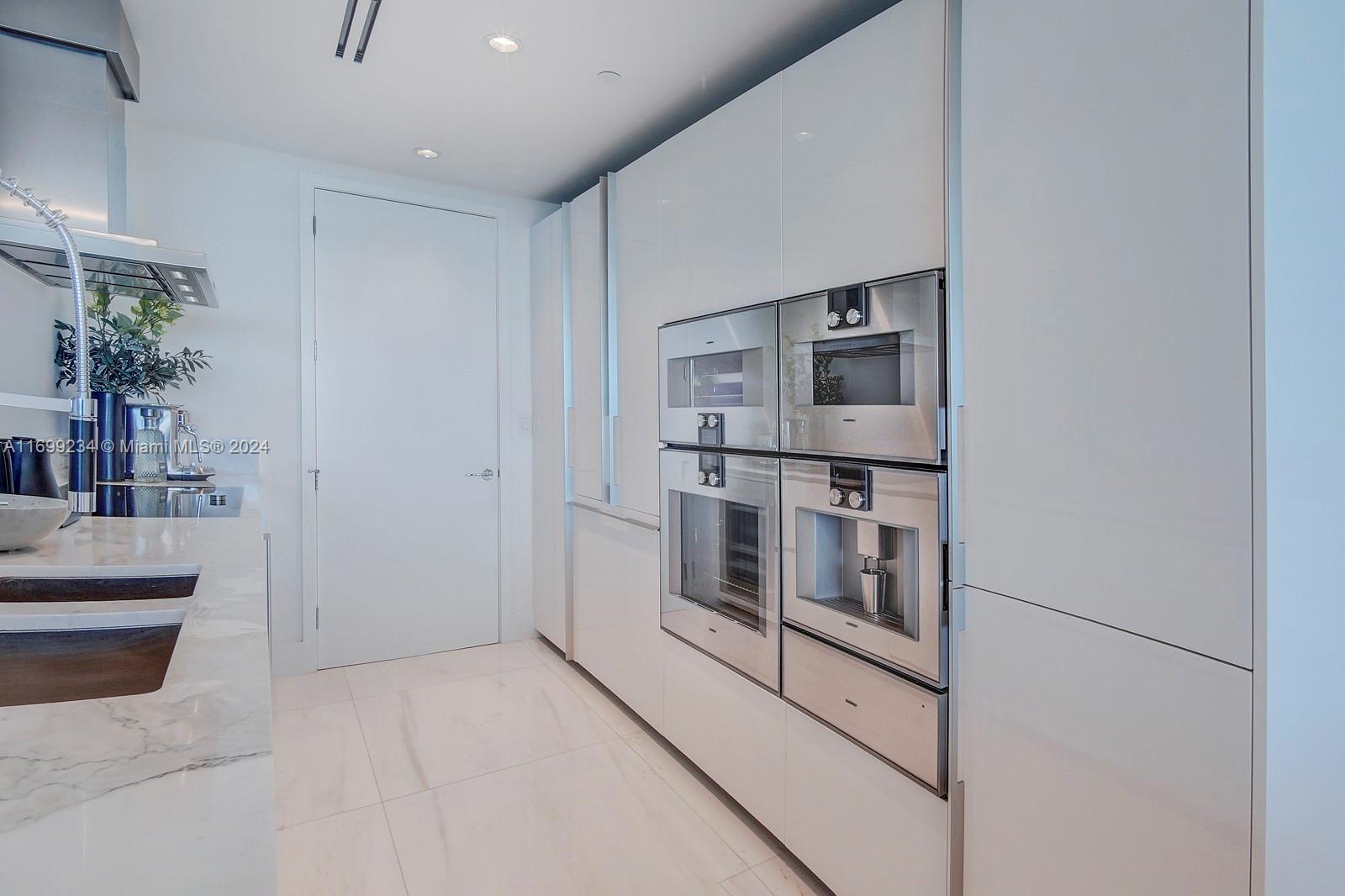 OCEANA BAL HARBOUR CONDO - Residential