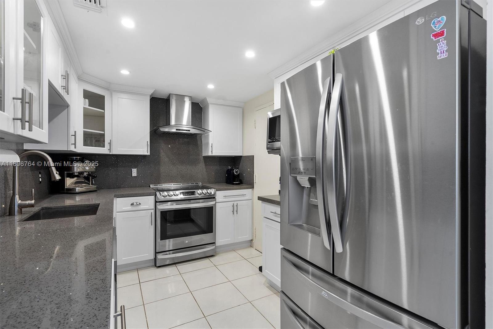 HEMISPHERES CONDO - Residential Lease