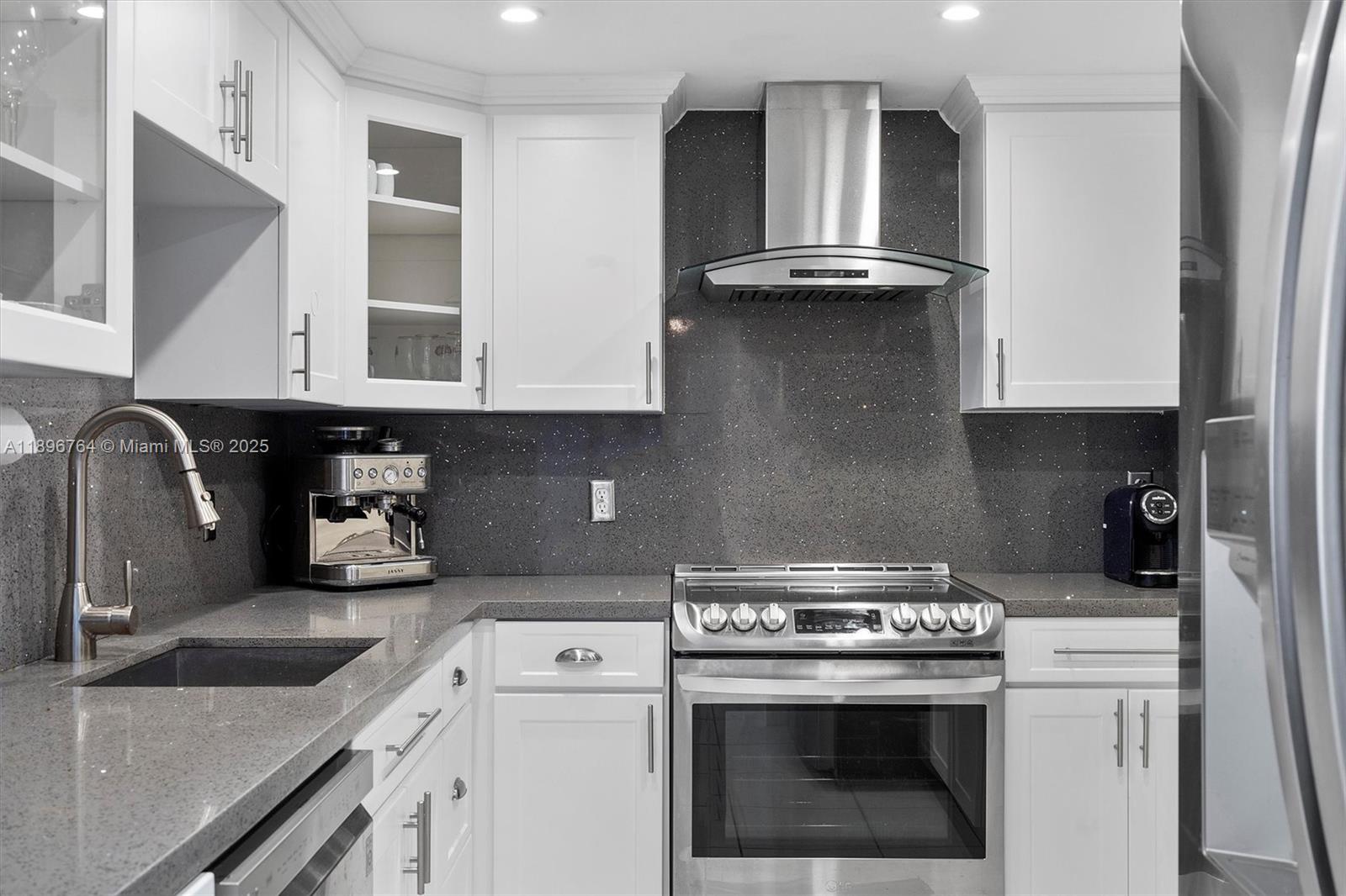 HEMISPHERES CONDO - Residential Lease