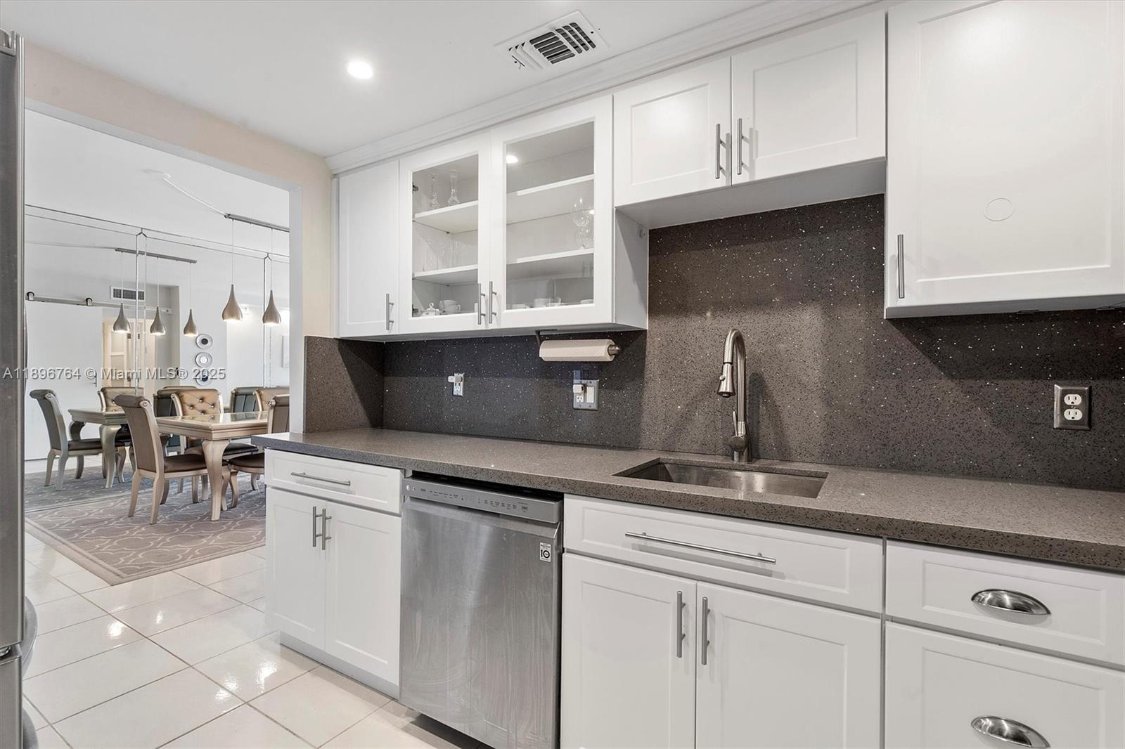 HEMISPHERES CONDO - Residential Lease