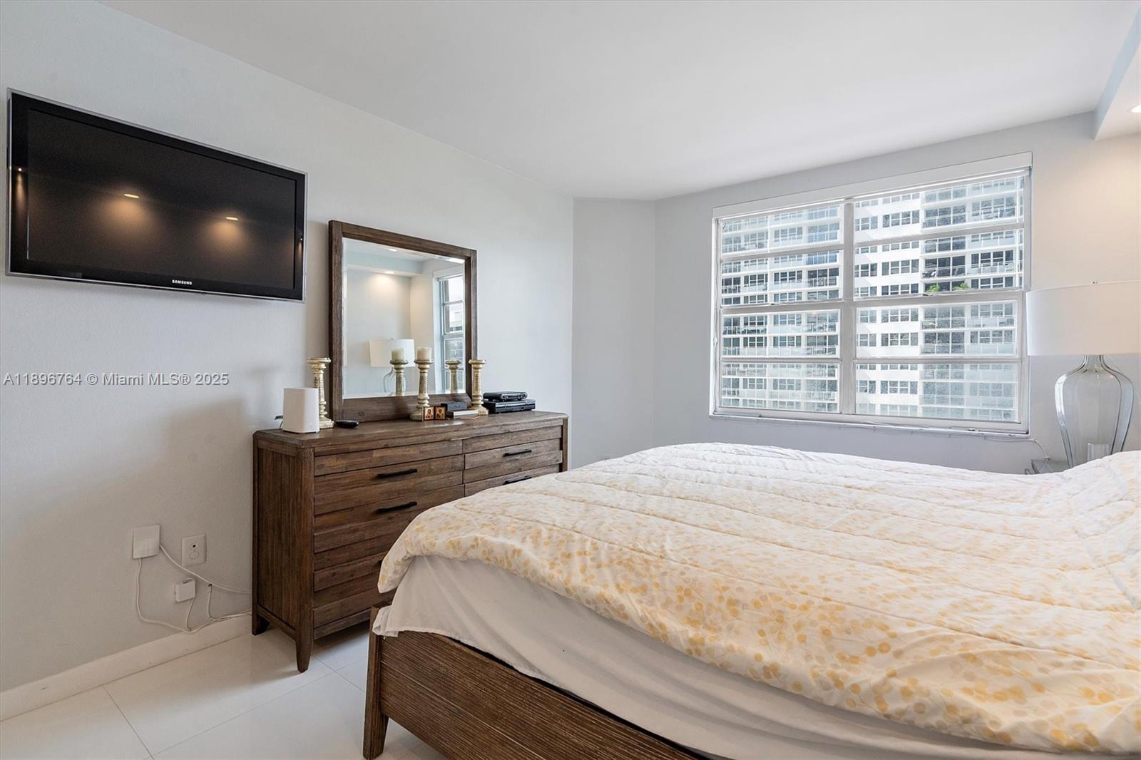 HEMISPHERES CONDO - Residential Lease
