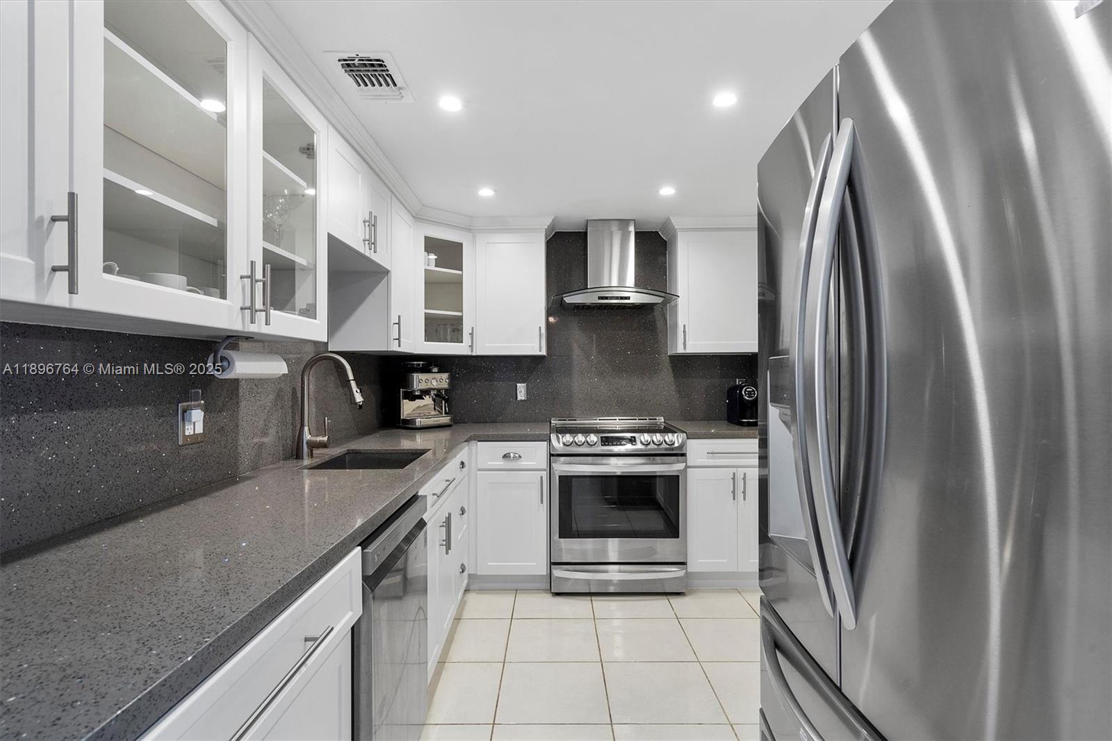 HEMISPHERES CONDO - Residential Lease