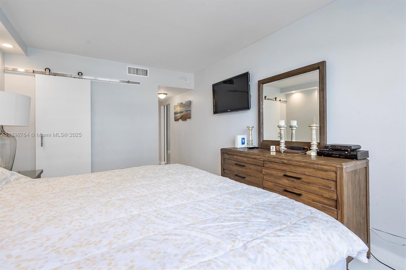 HEMISPHERES CONDO - Residential Lease