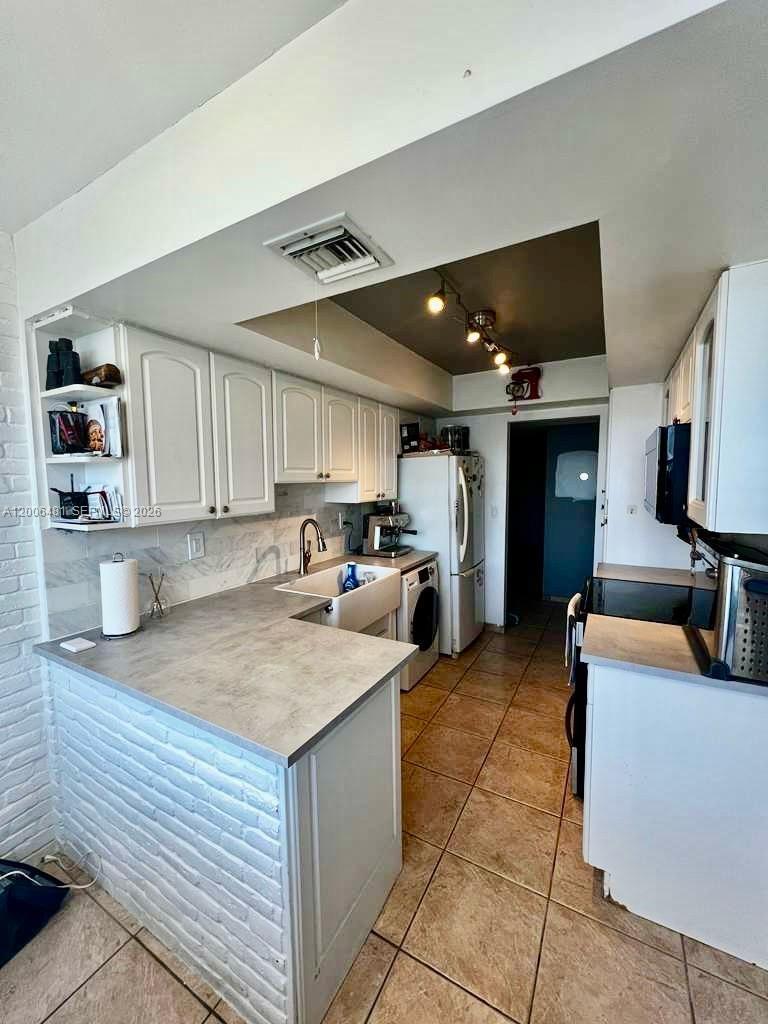 DEL PRADO MARINA - Residential