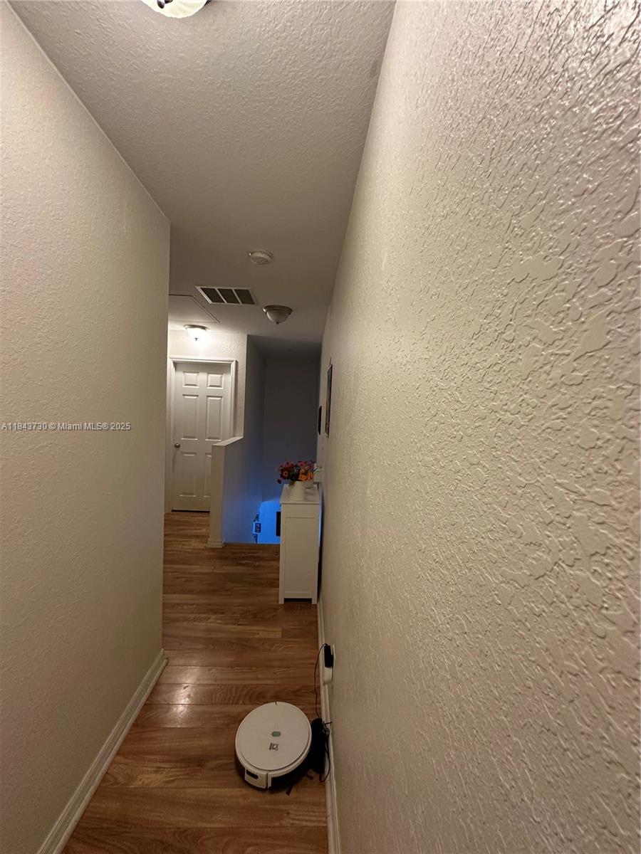 HIGHLAND PARK VILLAGE CON - Residential