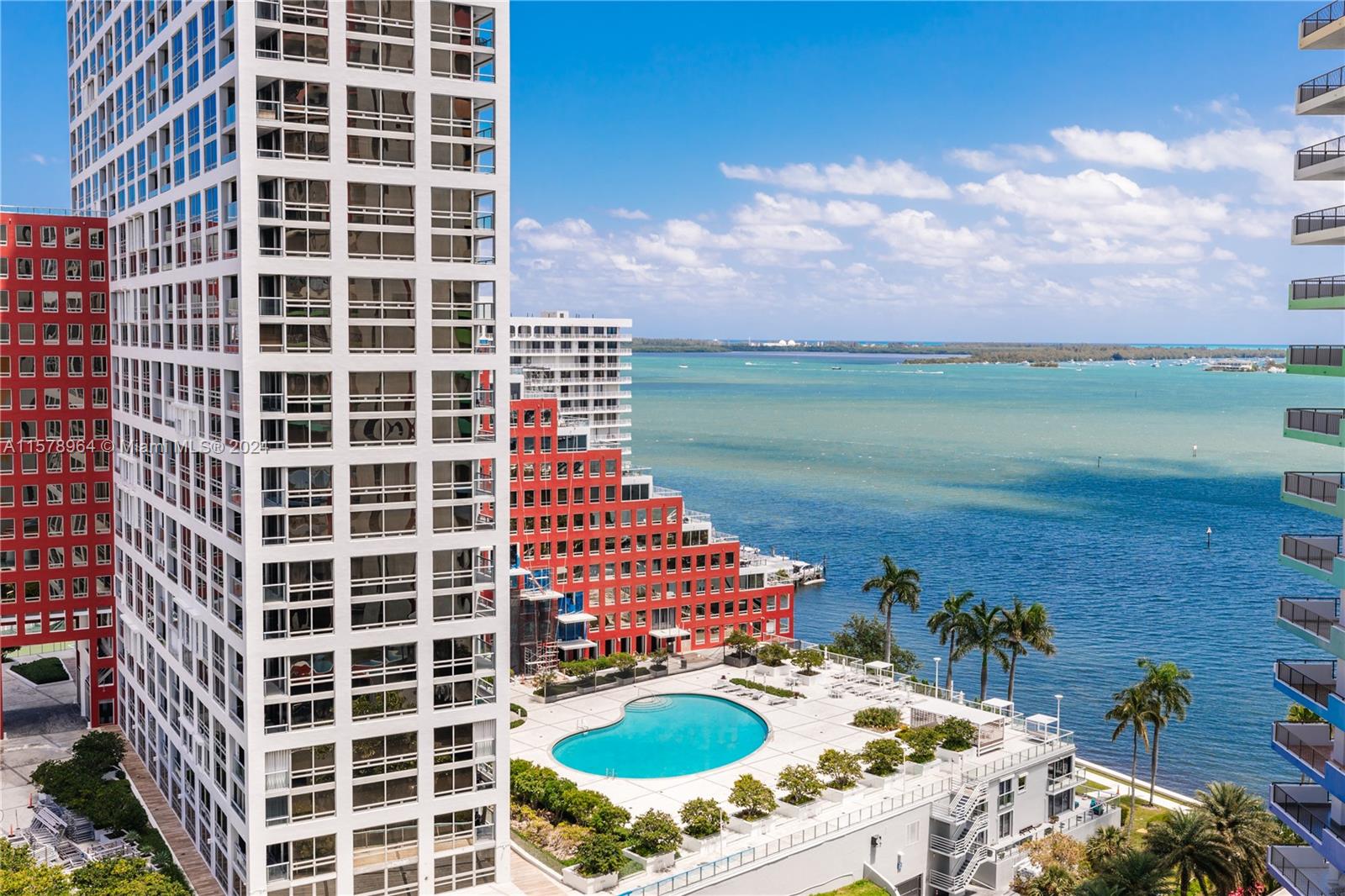 VILLA REGINA CONDO - Residential