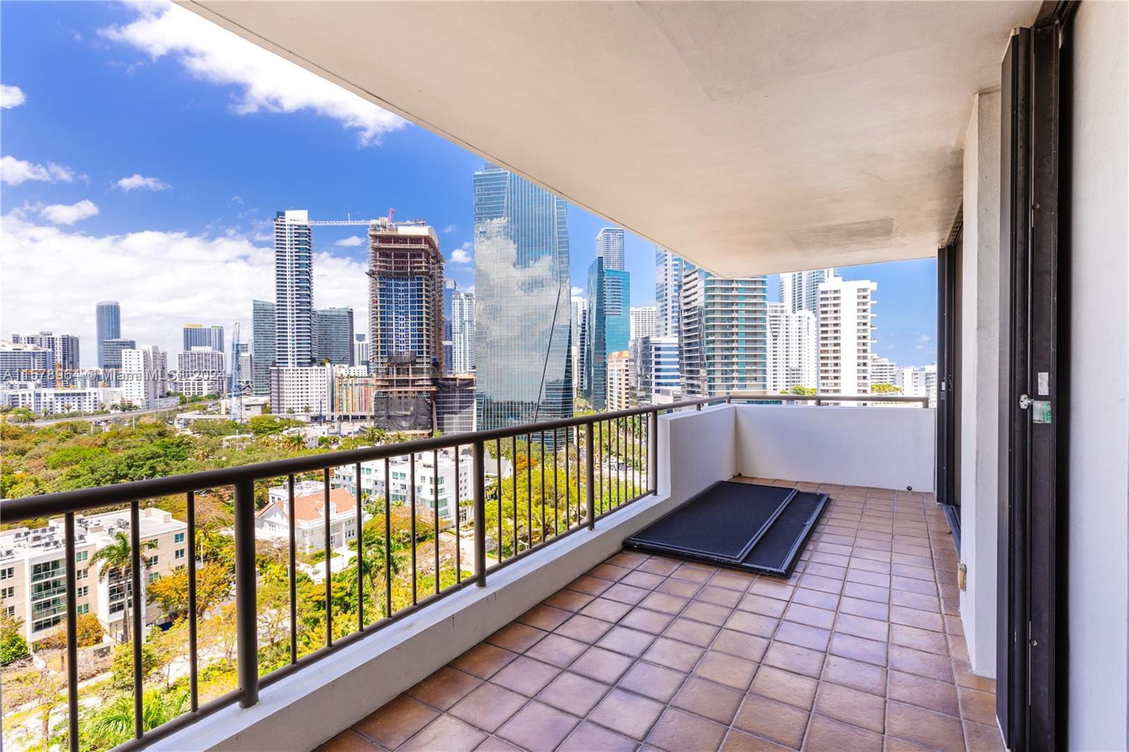 VILLA REGINA CONDO - Residential