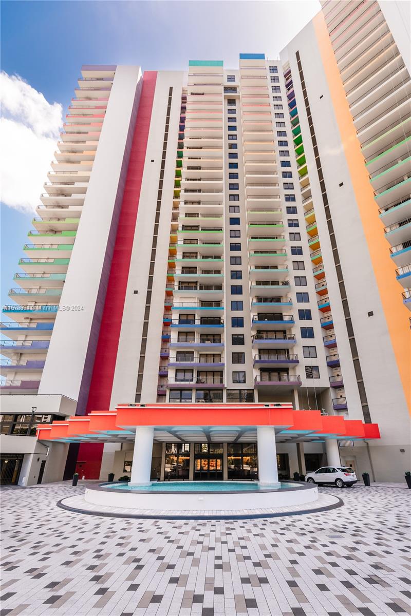 VILLA REGINA CONDO - Residential