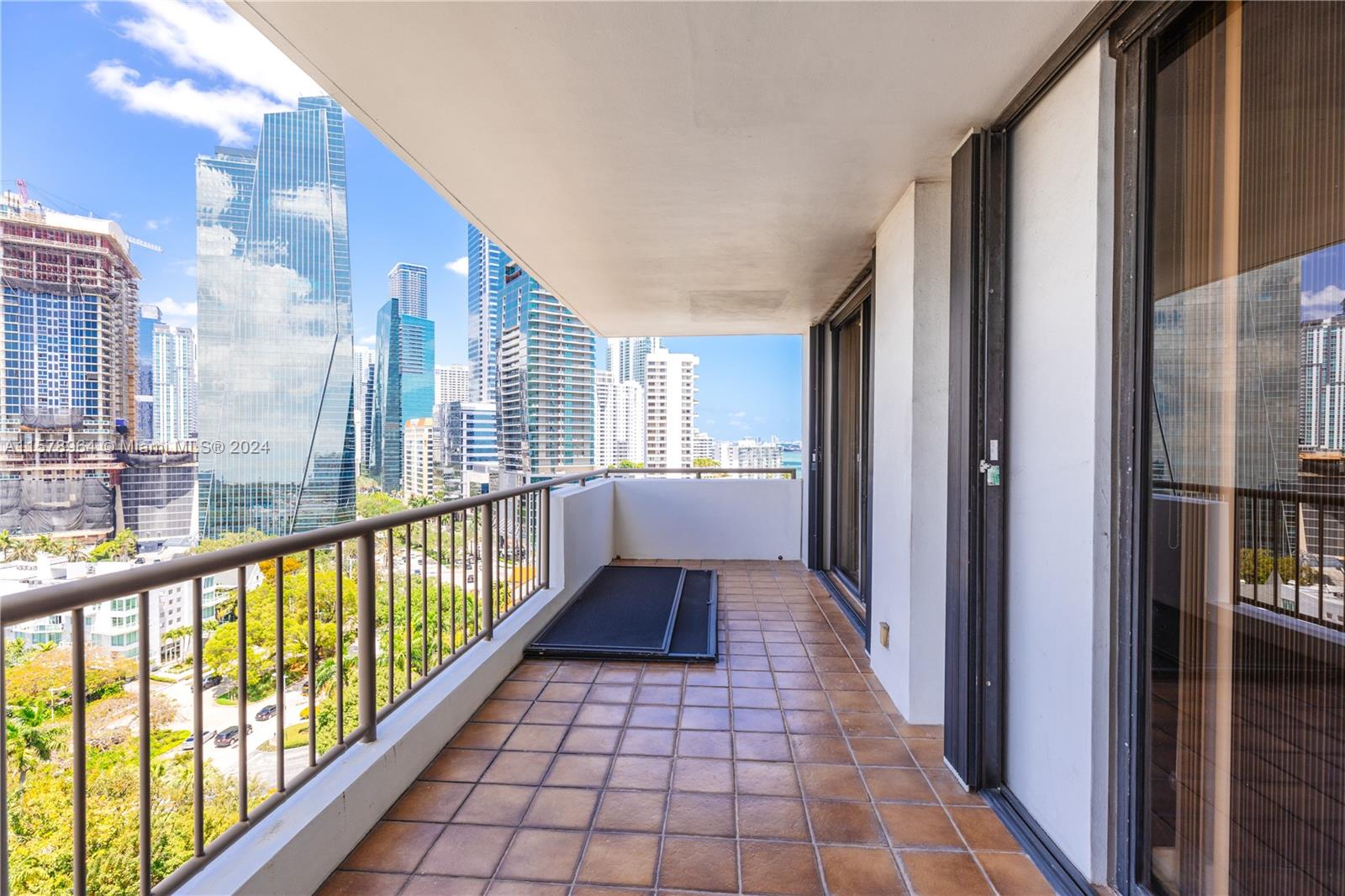 VILLA REGINA CONDO - Residential