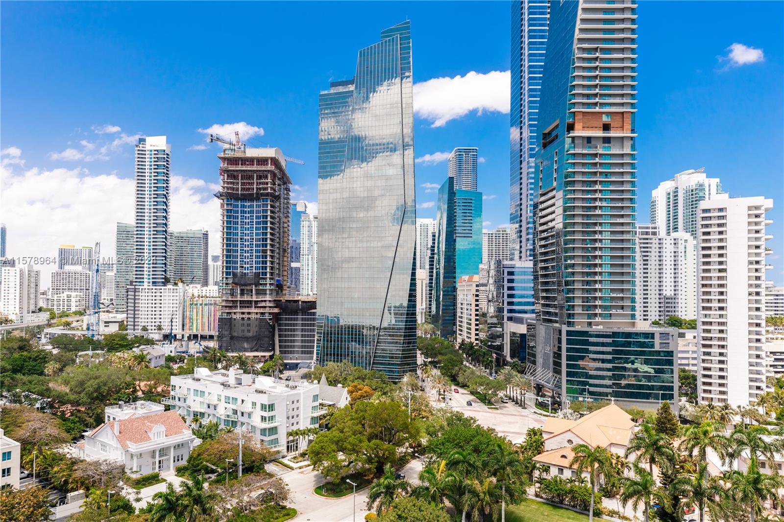 VILLA REGINA CONDO - Residential