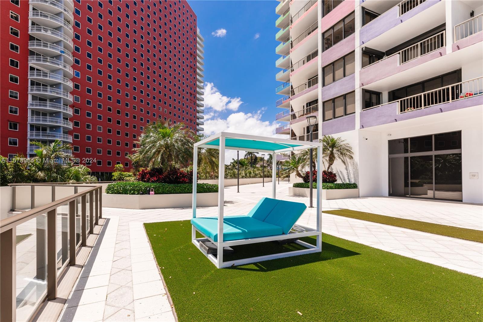 VILLA REGINA CONDO - Residential