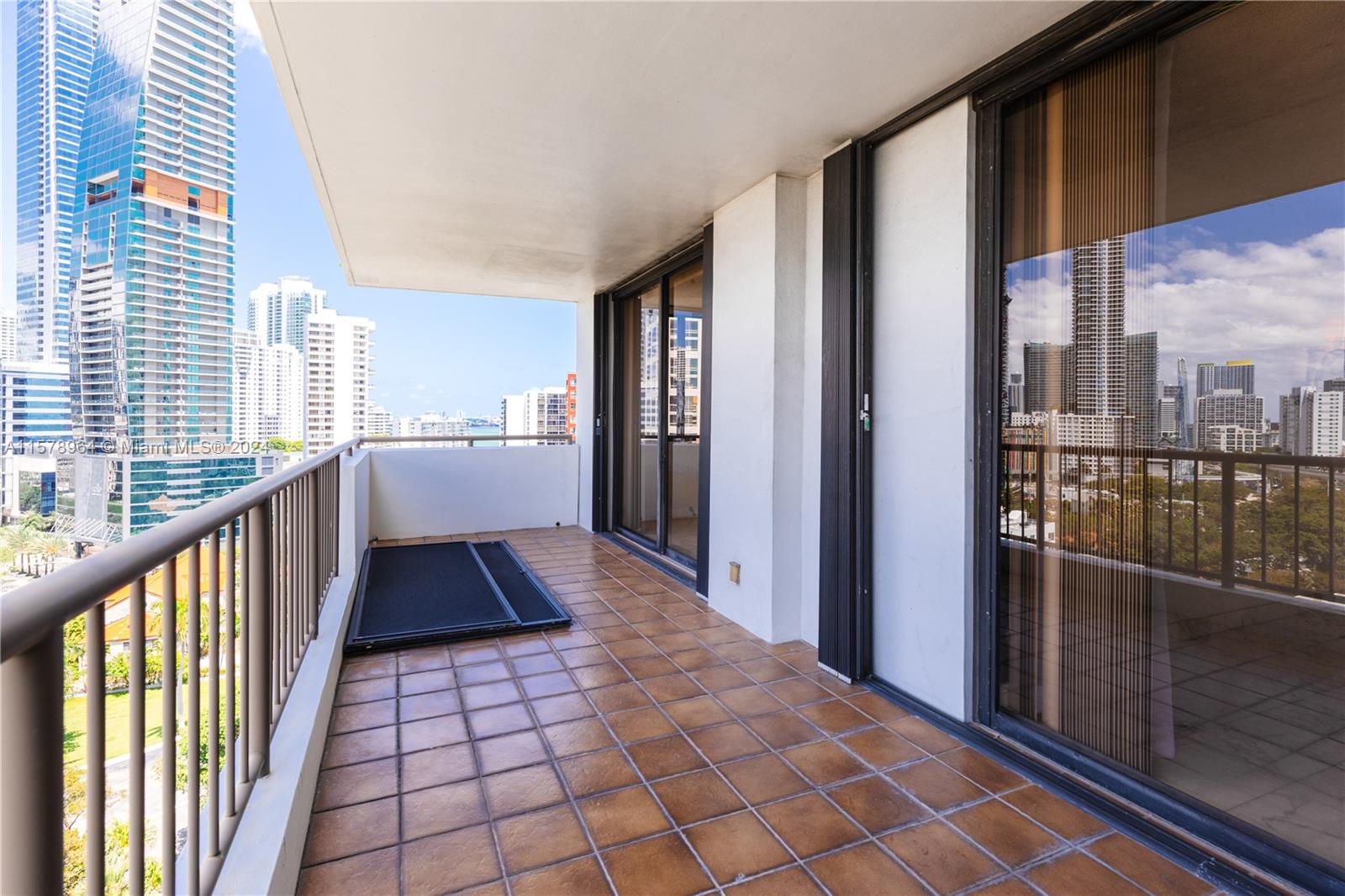 VILLA REGINA CONDO - Residential