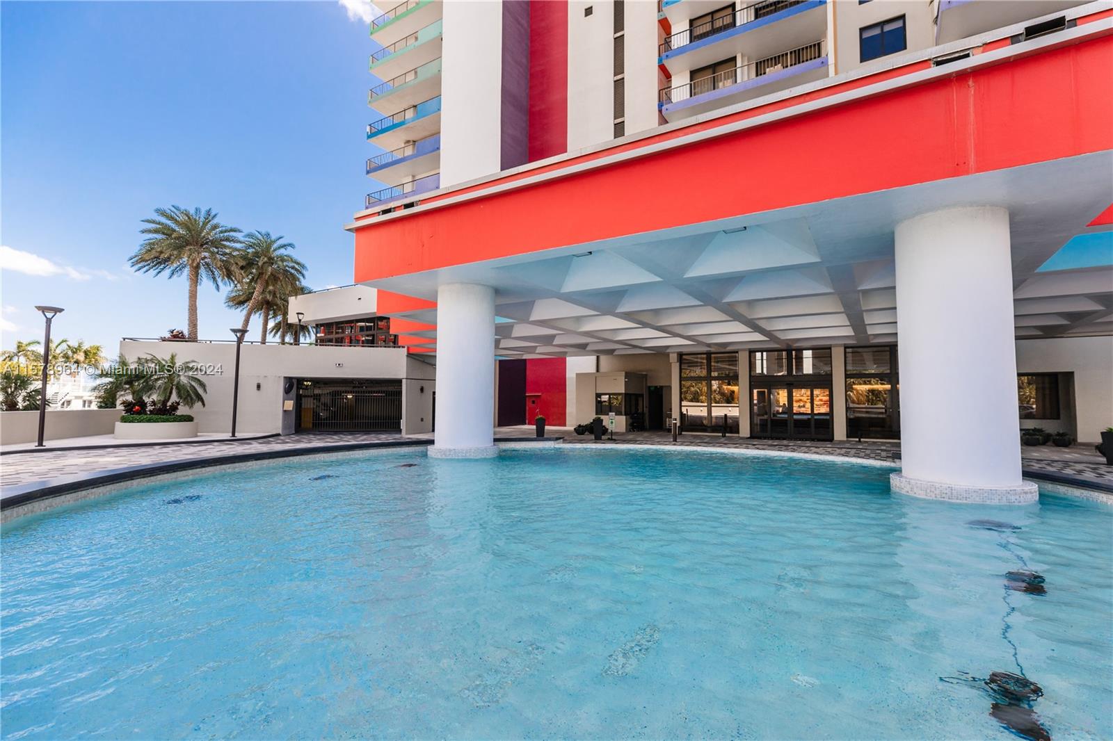 VILLA REGINA CONDO - Residential