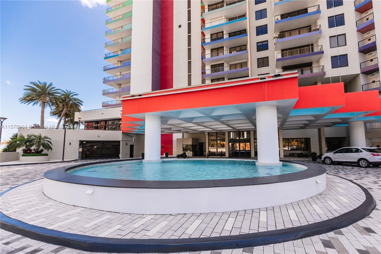 VILLA REGINA CONDO - Residential