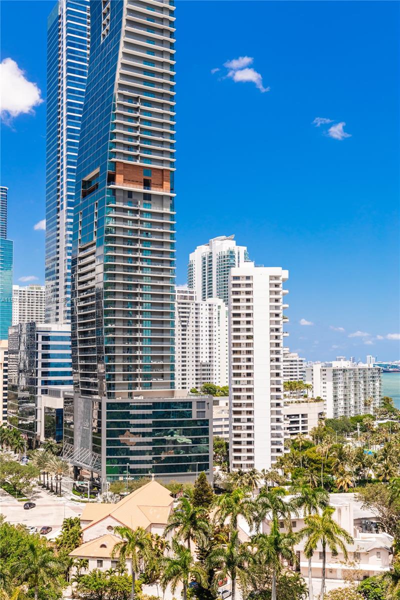 VILLA REGINA CONDO - Residential