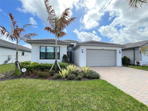 10922 SW Meandering Mile Rd 10922 Port St Lucie FL 34987