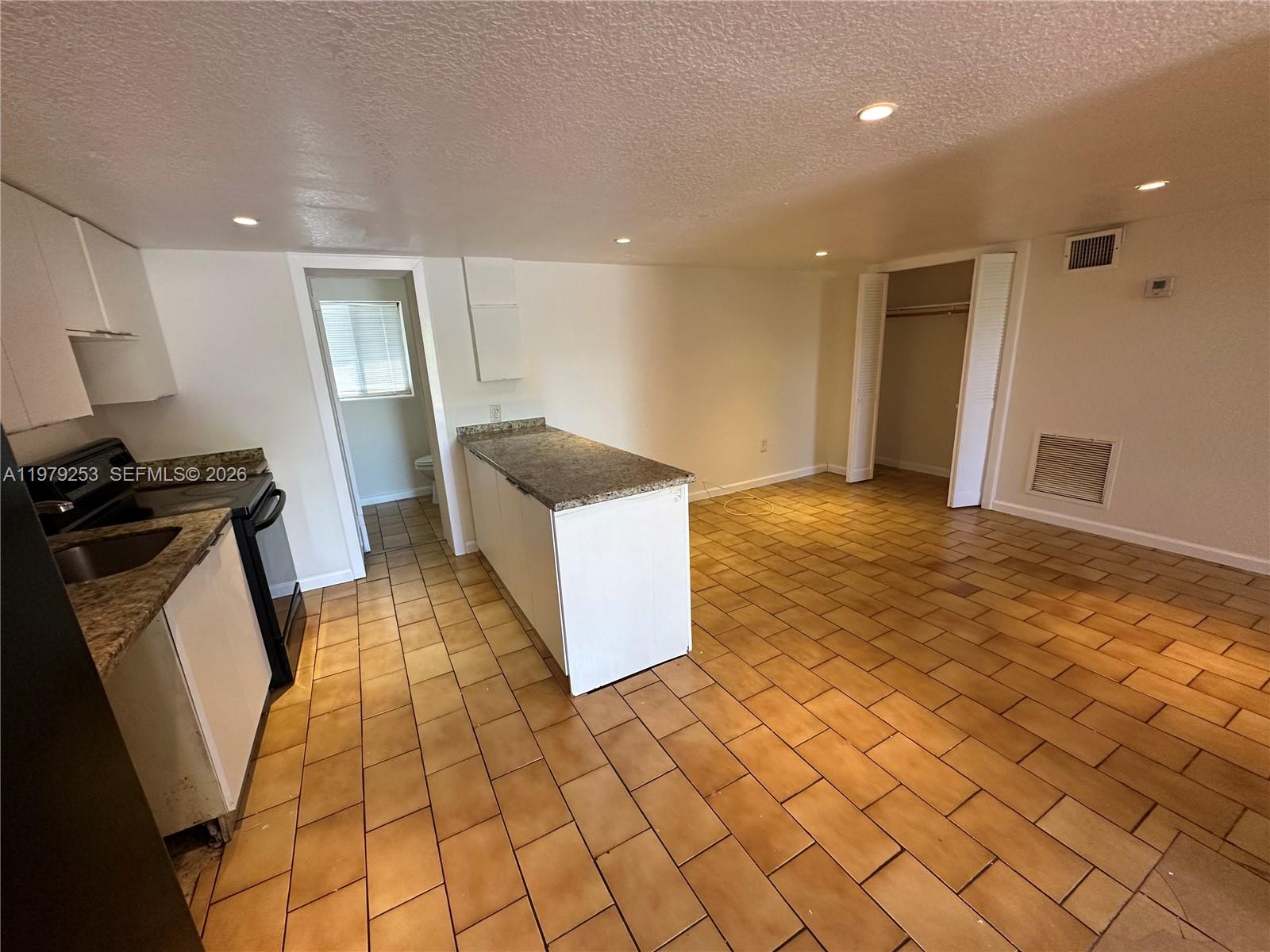 0 - Residential Lease