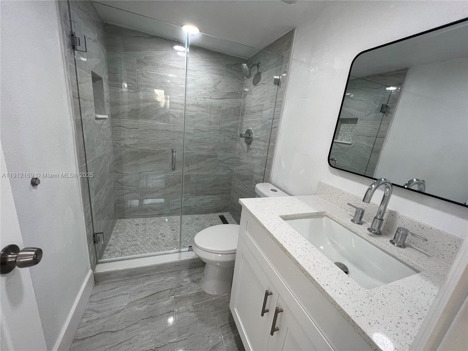 PEPPERMILL KENDALE LKS W - Residential Lease