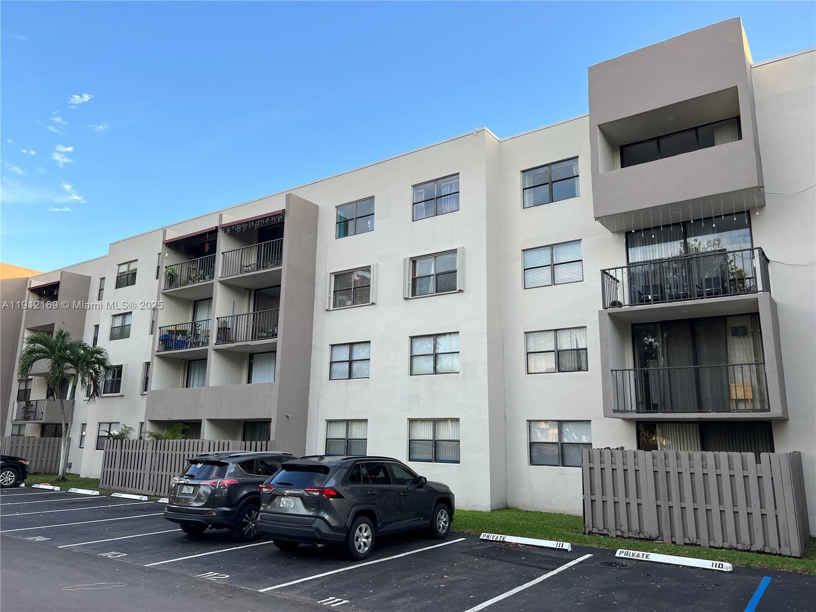 PEPPERMILL KENDALE LKS W - Residential Lease