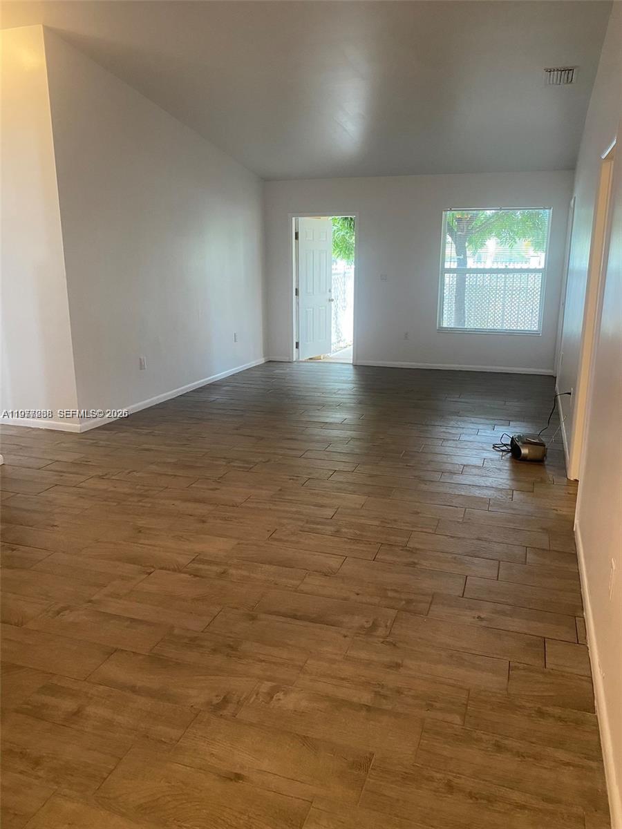 CORAL REEF CENTER REP - Residential Lease