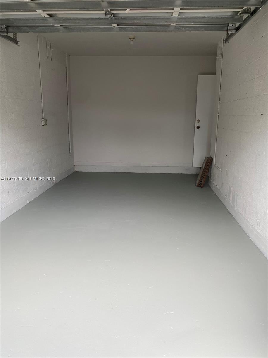 CORAL REEF CENTER REP - Residential Lease