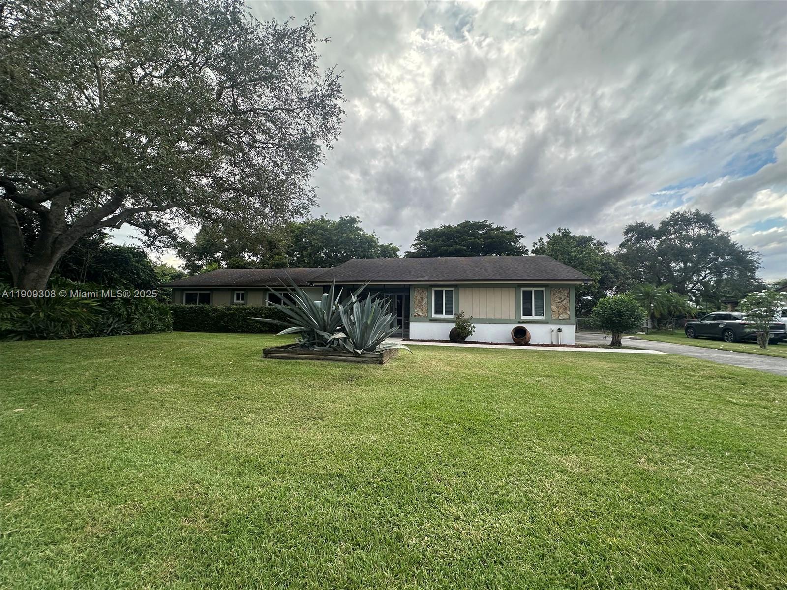 HERITAGE TRAILS FOUR - Residential Lease