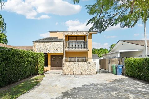 10365 SW 11th Ter 4-9B Miami FL 33174