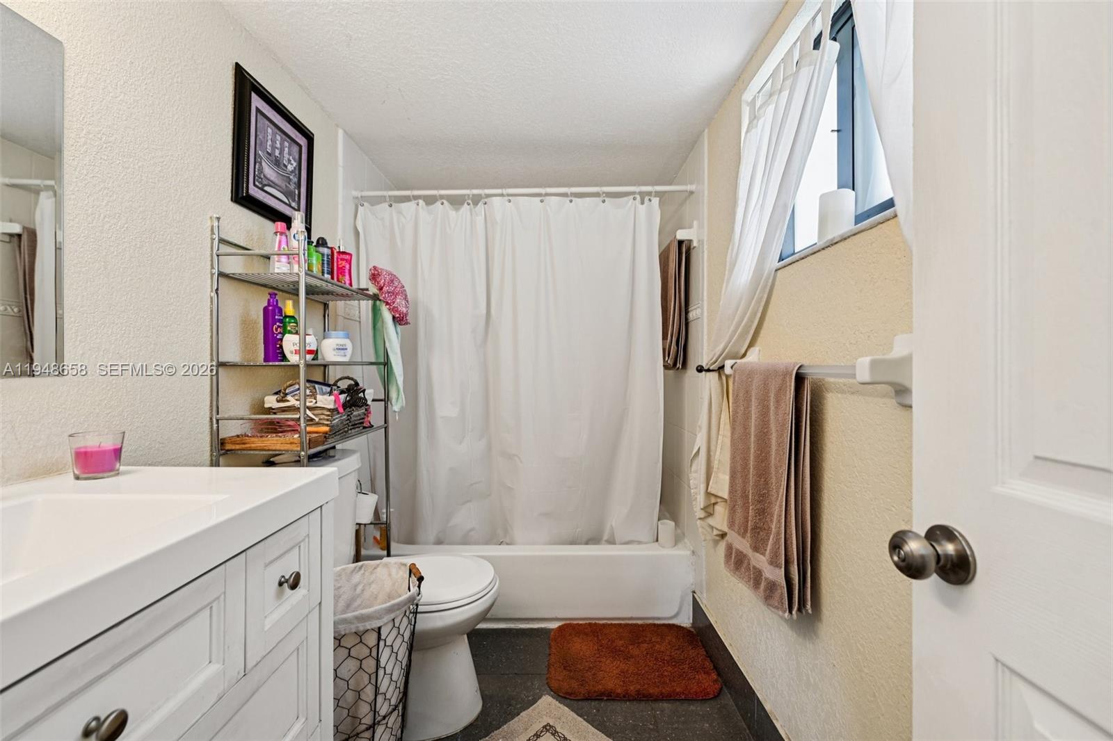 LAS PALMAS CONDO 2/7 - Residential