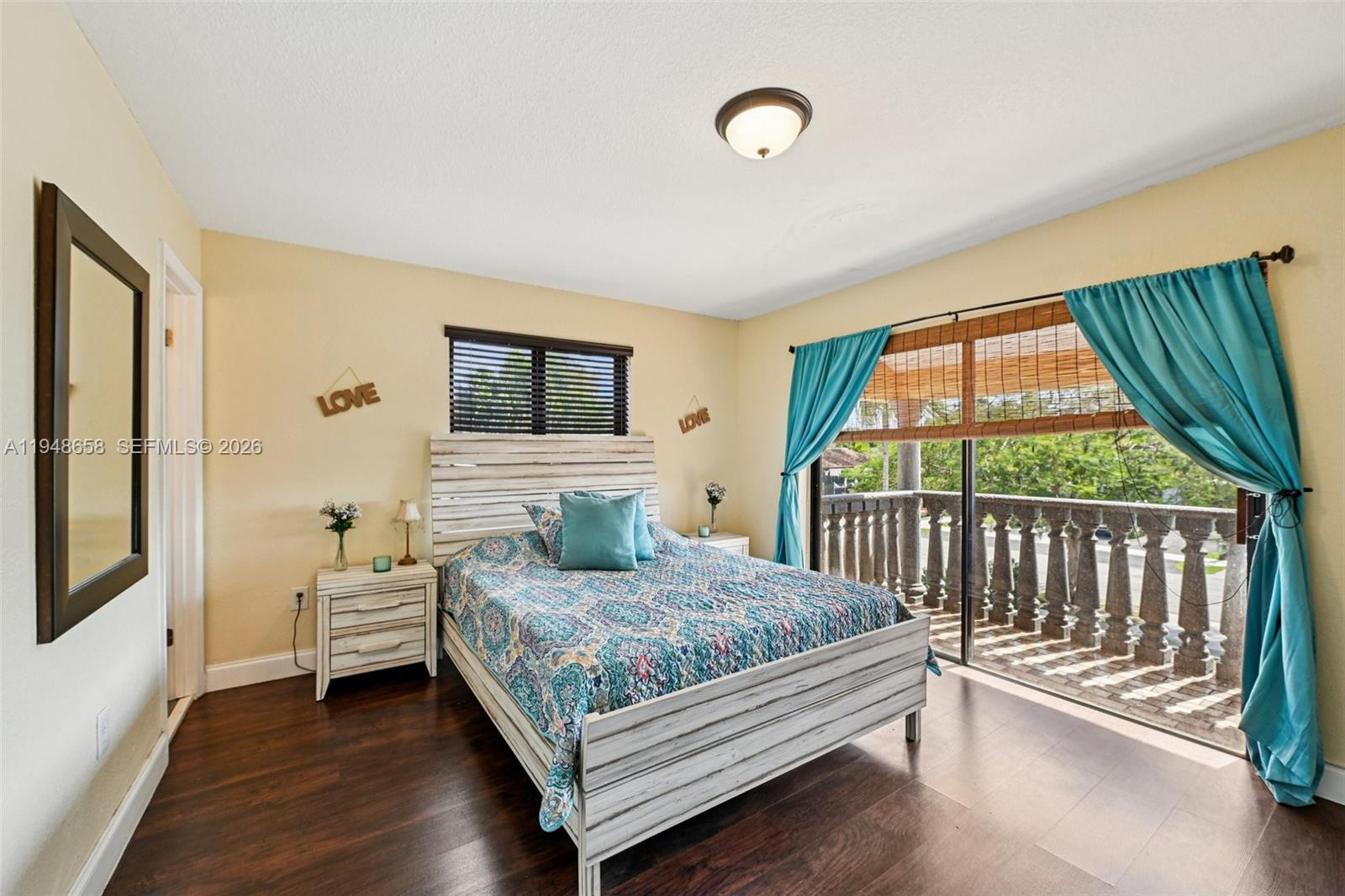 LAS PALMAS CONDO 2/7 - Residential