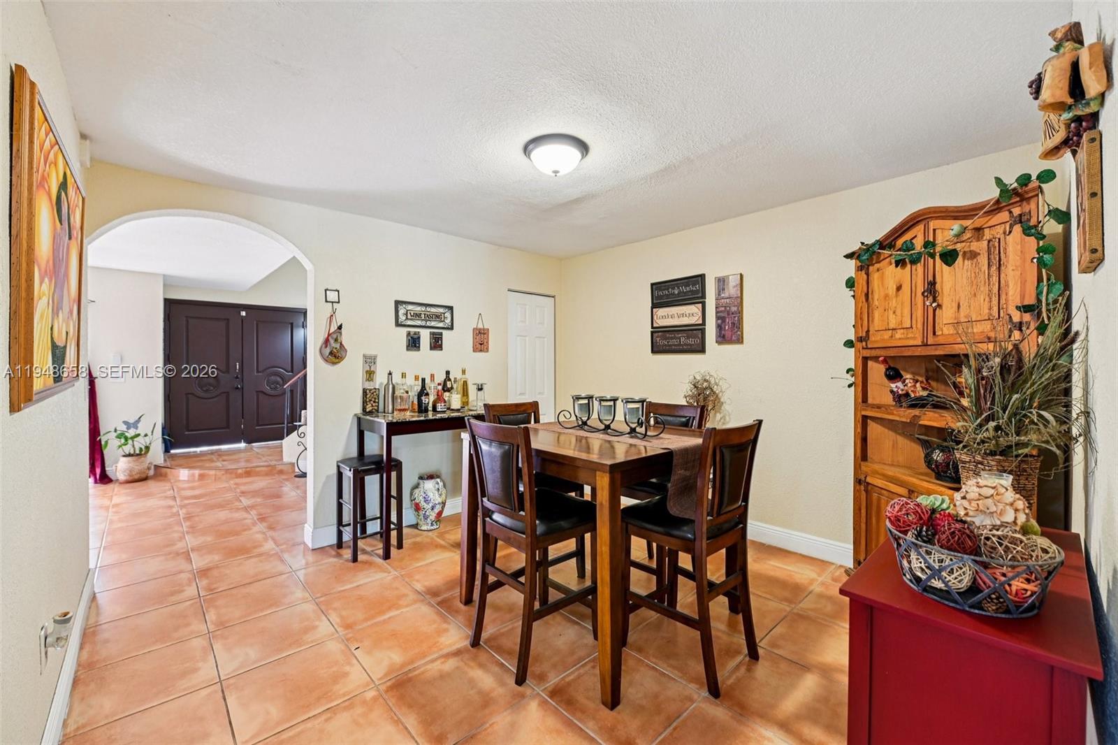 LAS PALMAS CONDO 2/7 - Residential