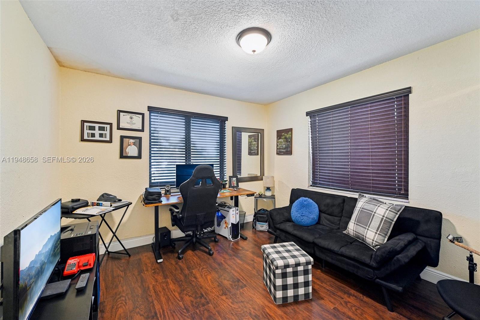 LAS PALMAS CONDO 2/7 - Residential