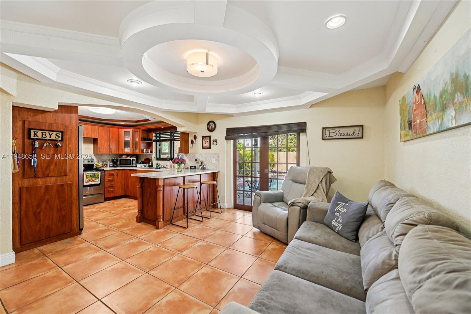 LAS PALMAS CONDO 2/7 - Residential