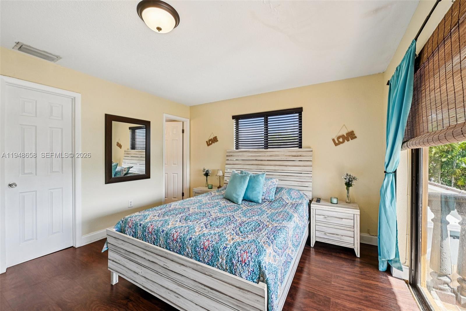 LAS PALMAS CONDO 2/7 - Residential