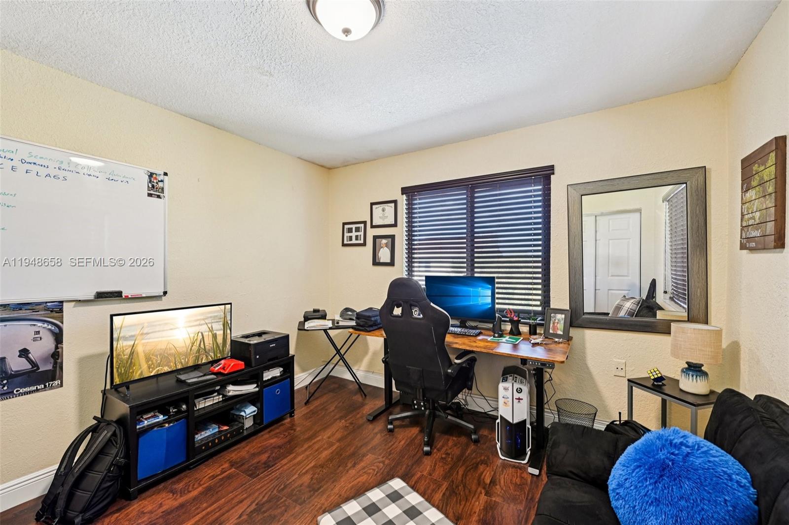 LAS PALMAS CONDO 2/7 - Residential