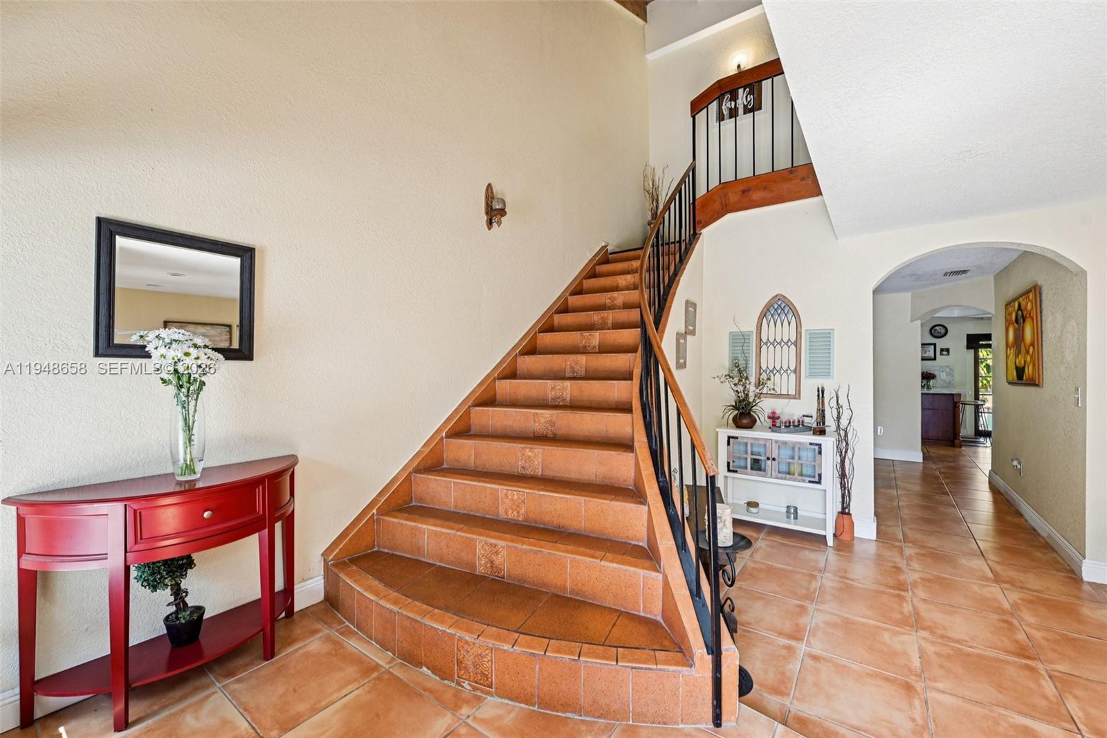 LAS PALMAS CONDO 2/7 - Residential